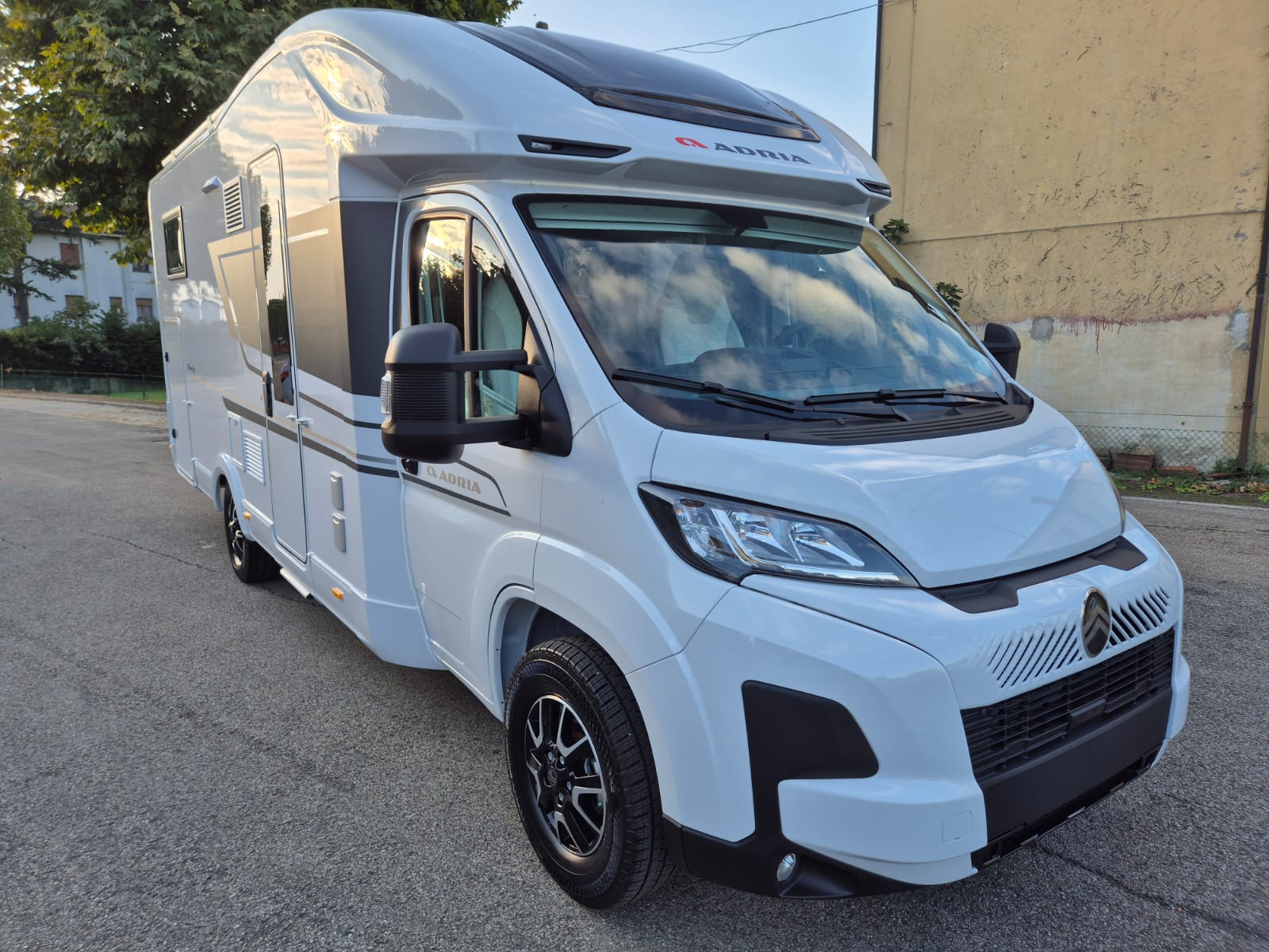 Adria Matrix 670 SL_1